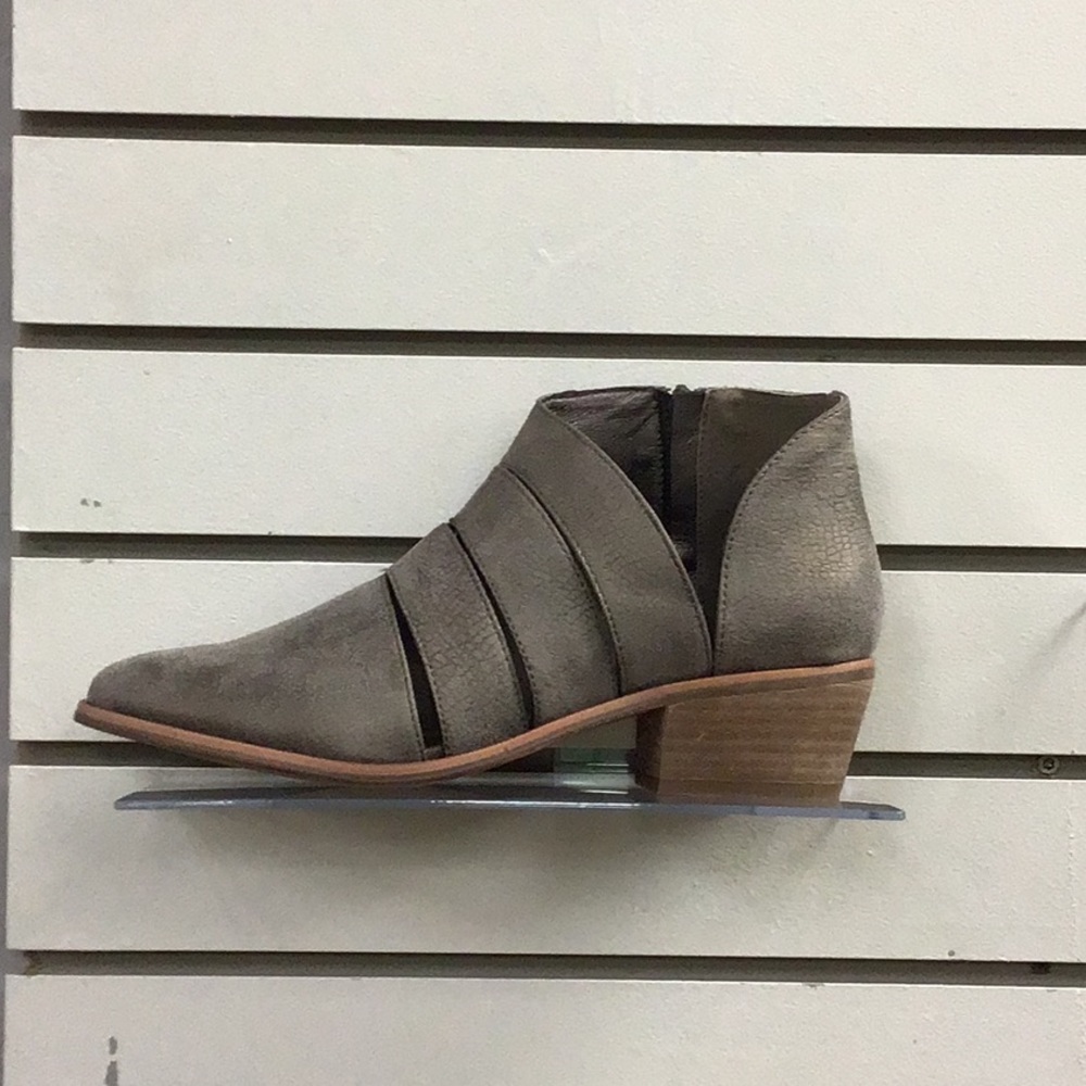 Very G Heels Ankle Boots
